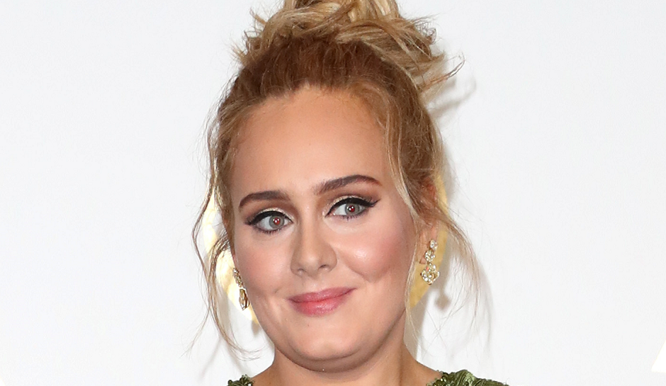 adele confirms marriage to simon konecki at her concert