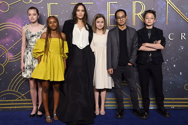 Karwai Tang/WireImage Shiloh Jolie-Pitt, Zahara Jolie-Pitt, Angelina Jolie, Vivienne Jolie-Pitt, Maddox Jolie-Pitt and Knox Jolie-Pitt
