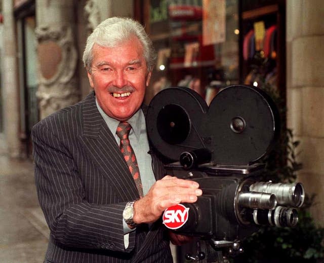 Dickie Davies