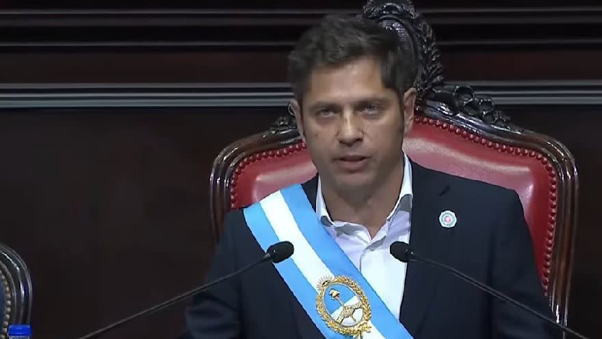 Kicillof  adelantó que si no le alcanza con los fondos de coparticipación, imprimirá una cuasimoneda para solventar sus gastos