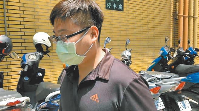 桃園市警楊梅分局警員劉政國4年前追捕贓車，卻開槍擊斃副駕駛徐姓少年，劉在法庭認罪且向死者家屬認罪道歉但未獲諒解，歷審認為他用槍時機及手段為法所不容許，未與死者家屬達成和解，依過失致死罪將他判刑5月，可易科罰金，檢不服提上訴，最高法院駁回確定。（本報資料照片）