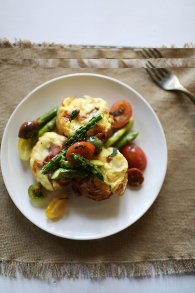 This Is How Ayesha Curry Makes Banana Fritters