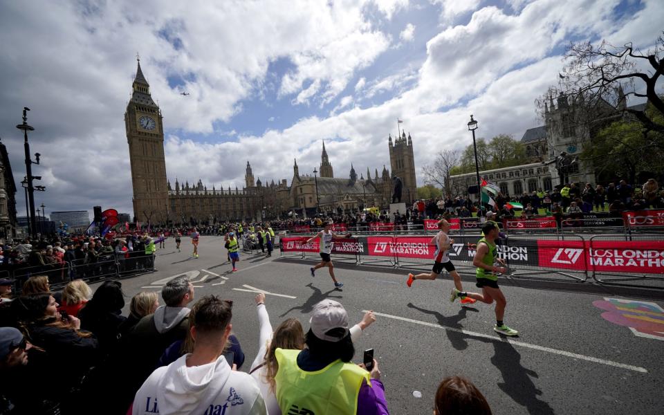 Big Ben, a welcome sight for every runner today