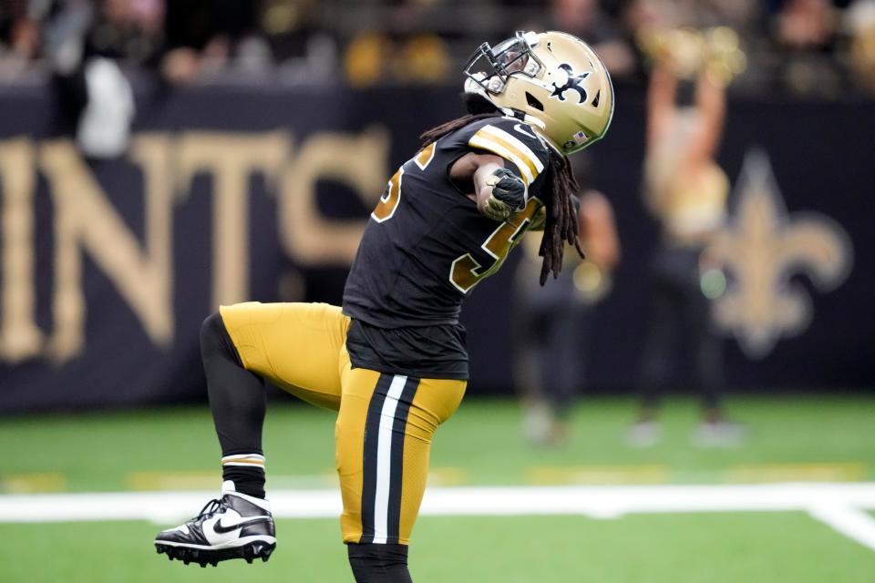 Demario Davis and the New Orleans Saints are underdogs against the San Francisco 49ers in NFL Week 12.