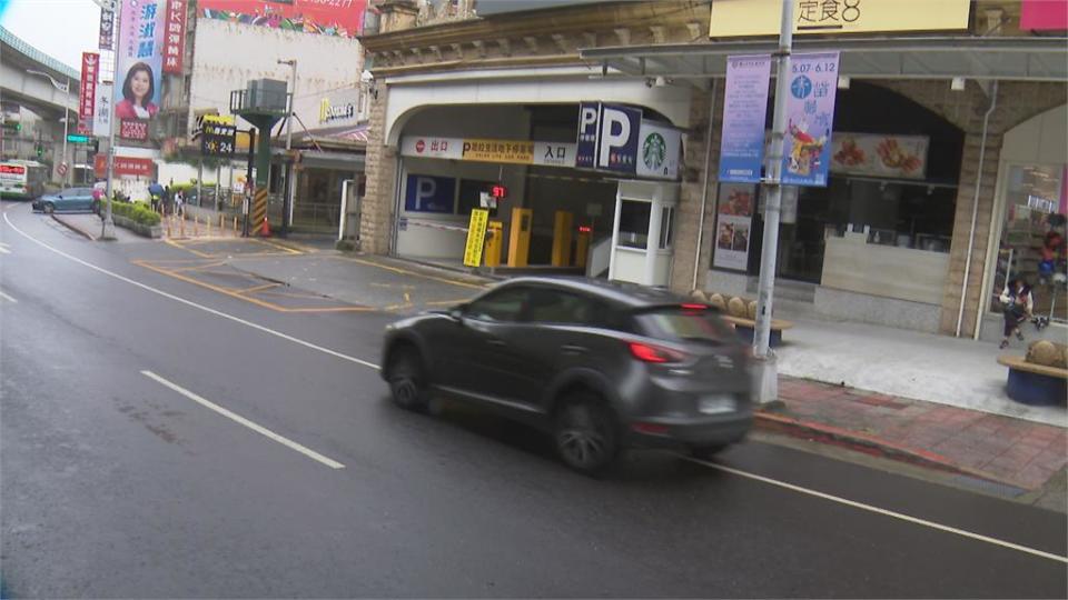 看電影等車位被取締　質疑警察雙重標準