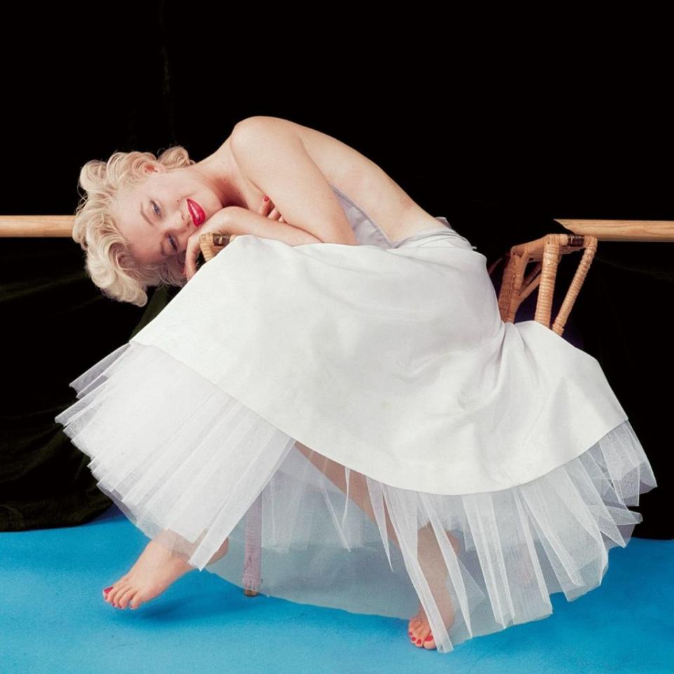 <p>The 'Ballerina Sitting' was named by <em>Time</em> magazine in 1999 as one of the top three photographs of the 20th century. It was taken in Greene's New York studio in 1954. </p><p><br></p>