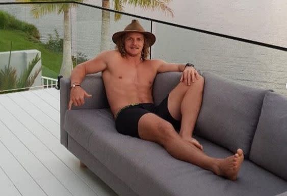 Honey Badger Nick Cummins shuts down MAFS Jess dating rumours