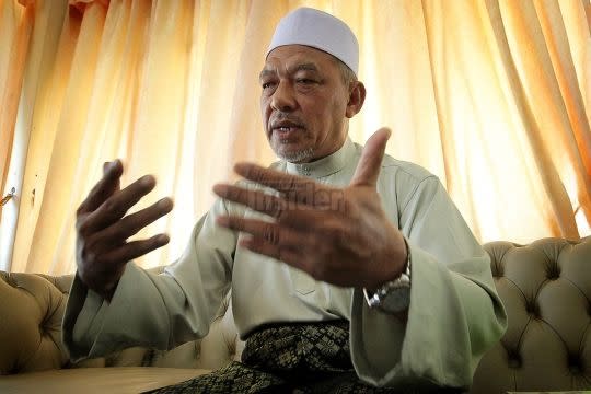 Kelantan Menteri Besar Datuk Ahmad Yakub is unable to hold the factions in Kelantan together. – The Malaysian Insider pic, March 1, 2014.