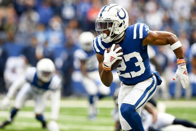 Colts' Kenny Moore arrives for physical ahead of minicamp