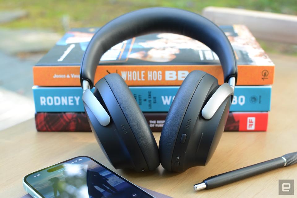 <p>Bose QuietComfort Ultra Headphones review</p> 