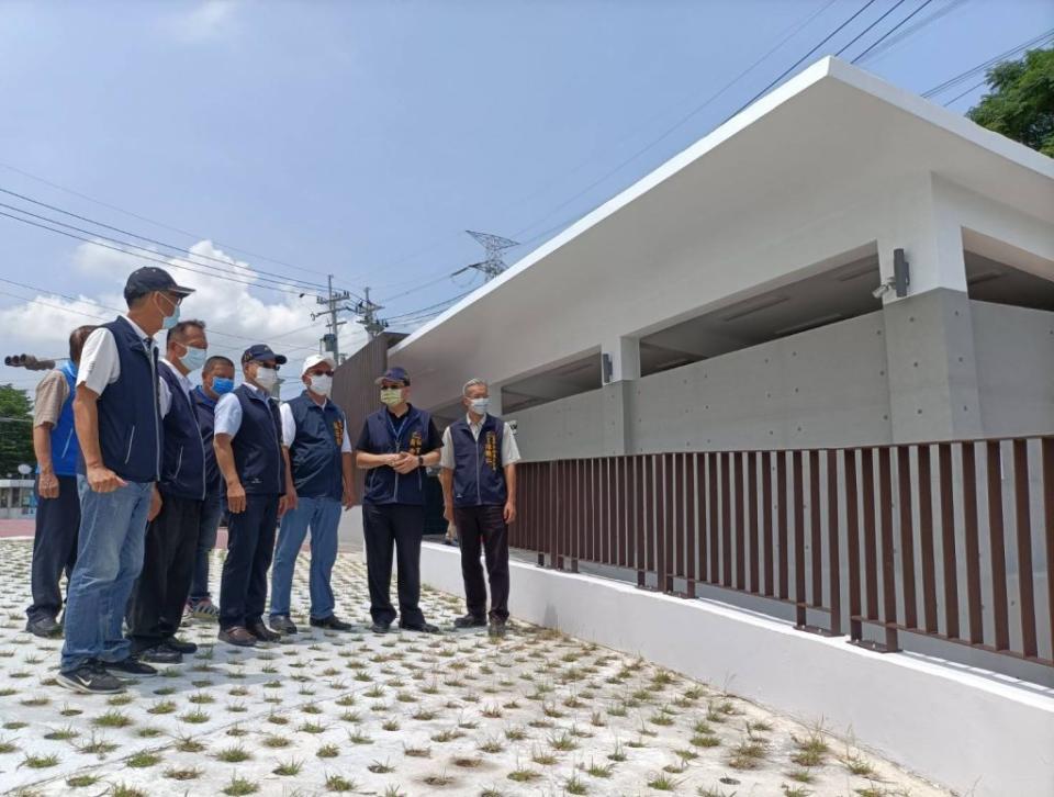 鰲峰山公園陽光公廁啟用。（記者陳金龍攝）