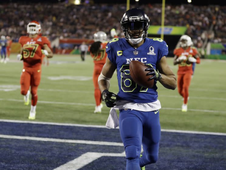 Doug Baldwin scores a touchdown in last season's Pro Bowl. (AP)