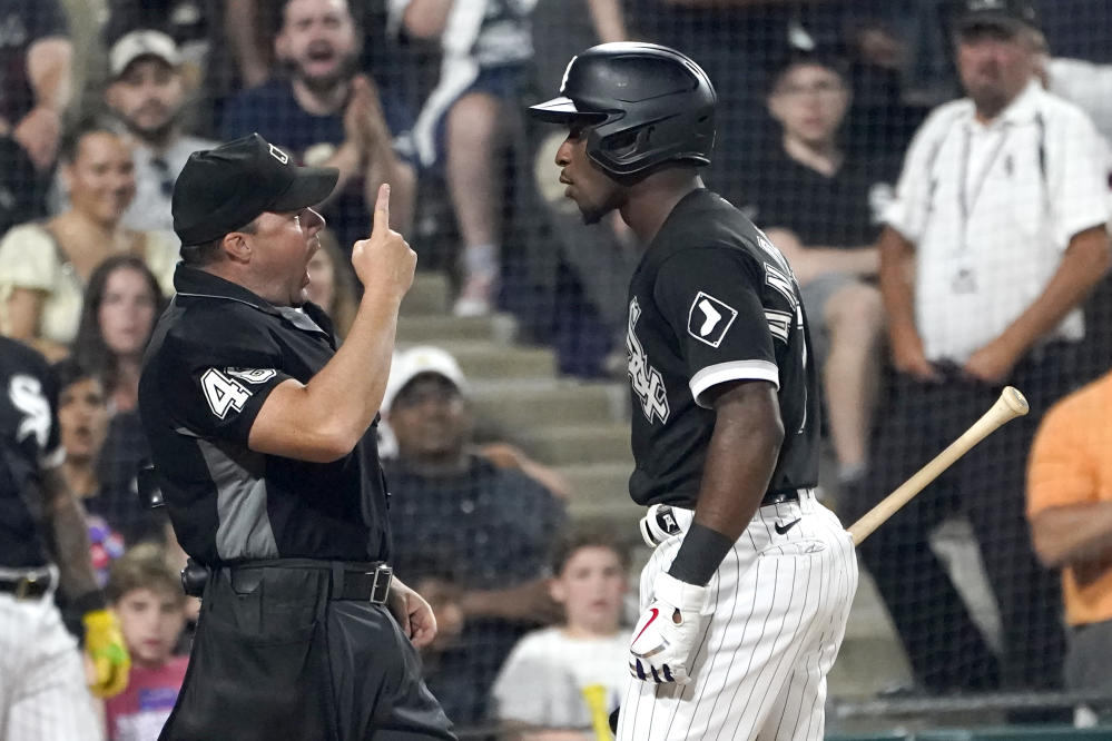 White Sox suspend Sale, then beat Tigers 4-3 on Eaton single