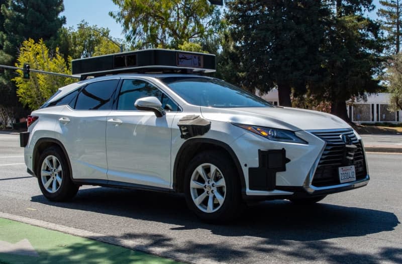 An Apple test car converted into a self-driving vehicle can be seen in Silicon Valley. According to a media report, Apple is giving up the development of its own electric car. The nearly 2,000 employees working on the project were surprised by the announcement on Tuesday, financial service Bloomberg reported. Andrej Sokolow/dpa