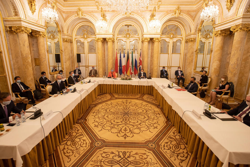 Image: Iran's top nuclear negotiator Abbas Araqchi and Secretary General of the European External Action Service (EEAS) Helga Schmid attend a meeting of the JCPOA Joint Commission in Vienna, Austria (European Commission EbS - EEAS / Reuters)