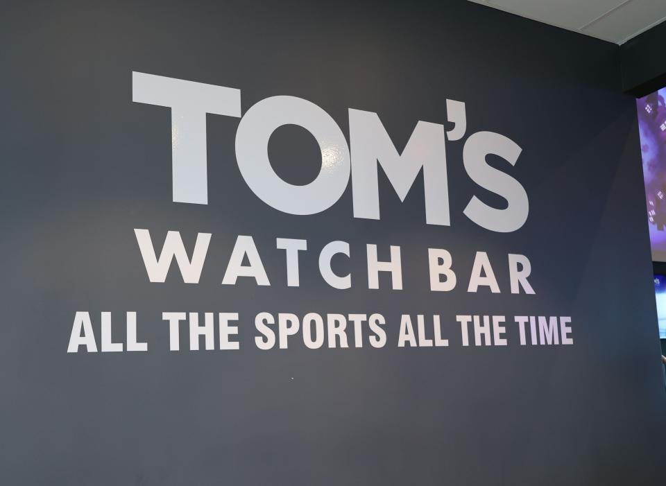 Tom's Watch Bar on International Drive