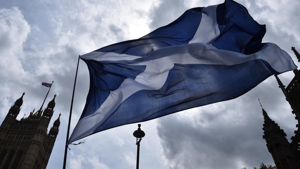 Le drapeau écossais, à Londres le 11 mai 2015 - BEN STANSALL / AFP