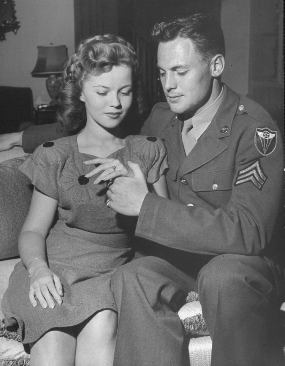 <p>In 1945, Shirley announced her engagement to Sergeant Jack Agar. The couple<a href="https://www.biography.com/actor/shirley-temple" rel="nofollow noopener" target="_blank" data-ylk="slk:met when the actress was 15 years old;elm:context_link;itc:0;sec:content-canvas" class="link "> met when the actress was 15 years old</a>, but waited until she turned 17 to announce their impending nuptials. </p>