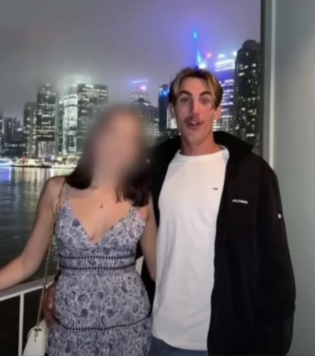 Teens vanish on Aussie school trip