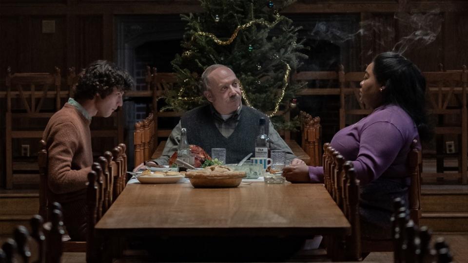 Angus Tully, Paul Giamatti and Da'Vine Joy Randolph in The Holdovers