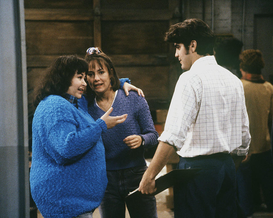George Clooney appears alongside Roseanne Barr and Laurie Metcalf in a January 1989 episode of 