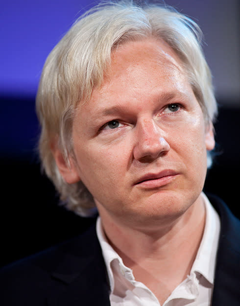 Julian Assange to model at London Fashion Week