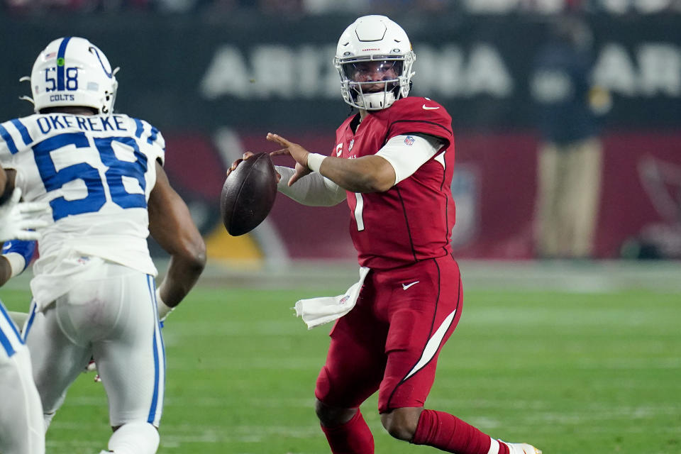 Arizona Cardinals quarterback Kyler Murray (1) throws against the Indianapolis Colts during the first half of an NFL football game, Saturday, Dec. 25, 2021, in Glendale, Ariz. (AP Photo/Ross D. Franklin)