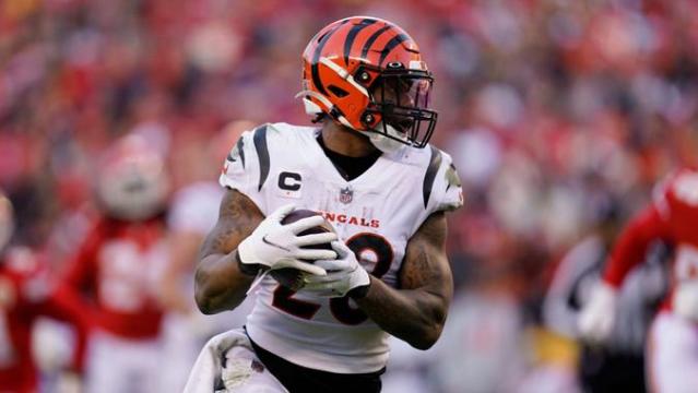 Bengals Sign C Trey Hopkins To Contract Extension