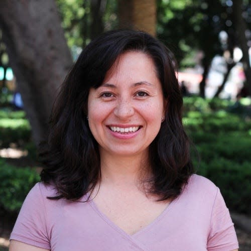 Erika Díaz-Almeyda is an Assistant Professor of Biology and Environmental Studies at New College of Florida.