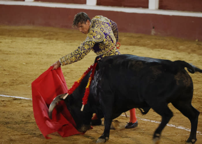 El Cordobés toreando en Fuengirola 