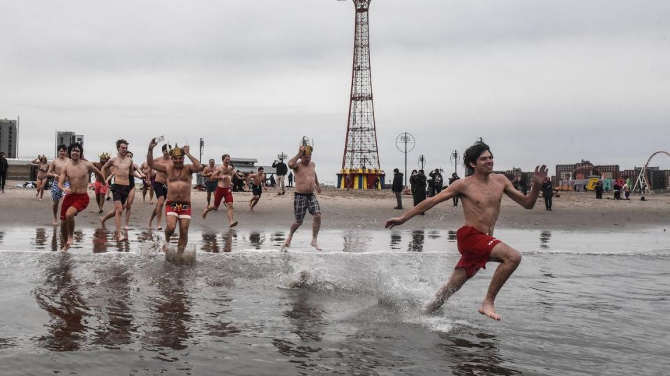 polar bear club plunge in new year traditions