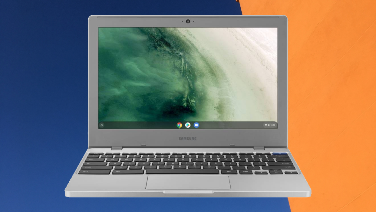 Samsung Chromebook 4 in Platinum titan