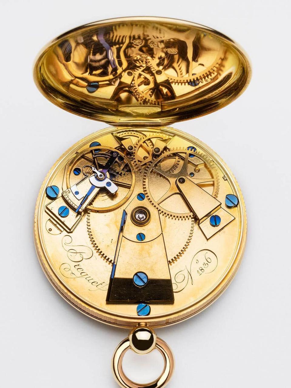 寶璣1836 Subscription單指針訂製懷錶內部的機芯結構與其所安裝的「降落傘避震器」。