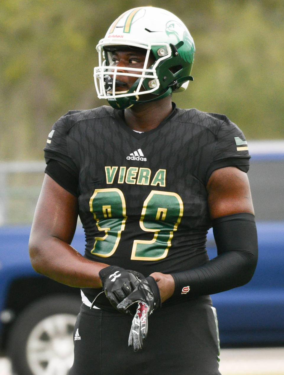 Jamari Lyons of Viera (99) during the game against Rockledge August 27, 2021. Craig Bailey/FLORIDA TODAY via USA TODAY NETWORK