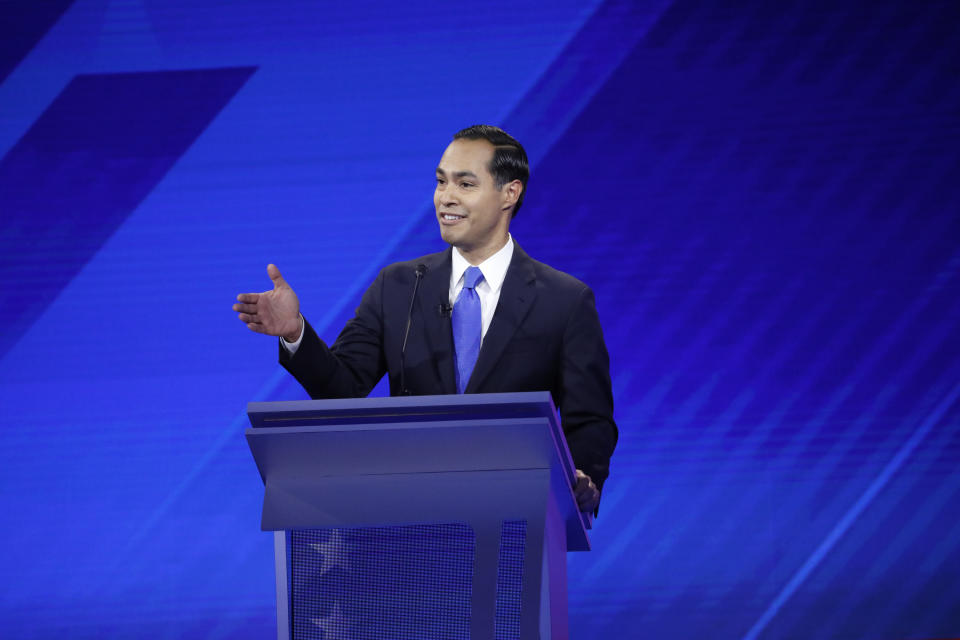 El exalcalde de San Antonio, Julian Castro. Su candidatura no ha levantado como su perfil prometería, pero si logra mantenerse en la contienda, como es el caso de Kamala Harris, Beto O´Rourke y otros, tiene opciones para 2020. (Getty Images)