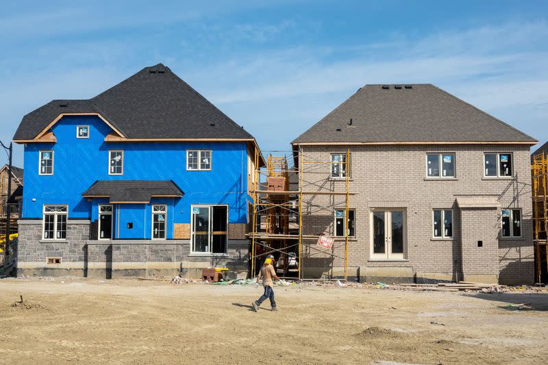 Housing construction in Ontario