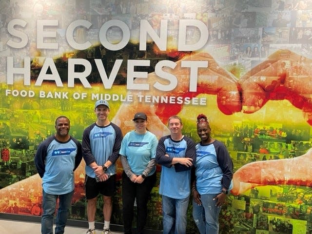 BlueCross BlueShield of Tennessee TeamBlue employee volunteers give their time to organizations like Second Harvest, with support from their employer.