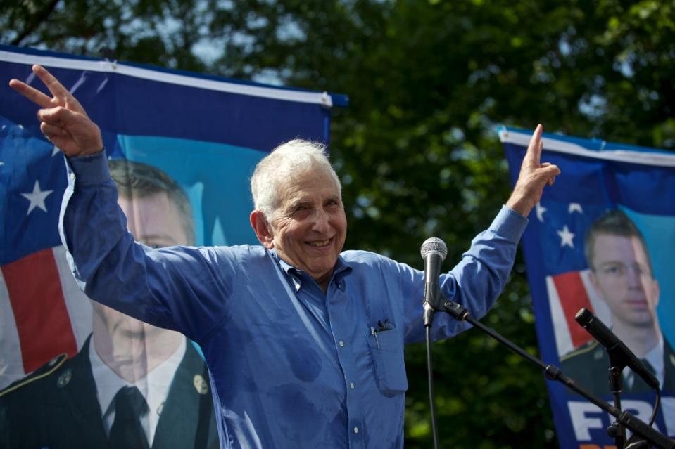 FORT MEADE, MD - JUNE 1: Daniel Ellsberg, former United States military analyst considered the Pentagon Papers whistleblower, speaks during mass rally in support for PFC Bradley Manning on June 1, 2013 in Fort Meade, Maryland. Manning's court martial is set to begin Monday June 3, 2013. Hundreds of supporters marched in support of Manning for giving classified documents to the anti-secrecy groups WikiLeaks.  (Photo by Lexey Swall/Getty Images)