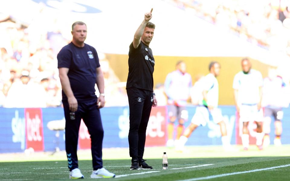 Luton Town manager Rob Edwards reacts - Reuters/Carl Recine