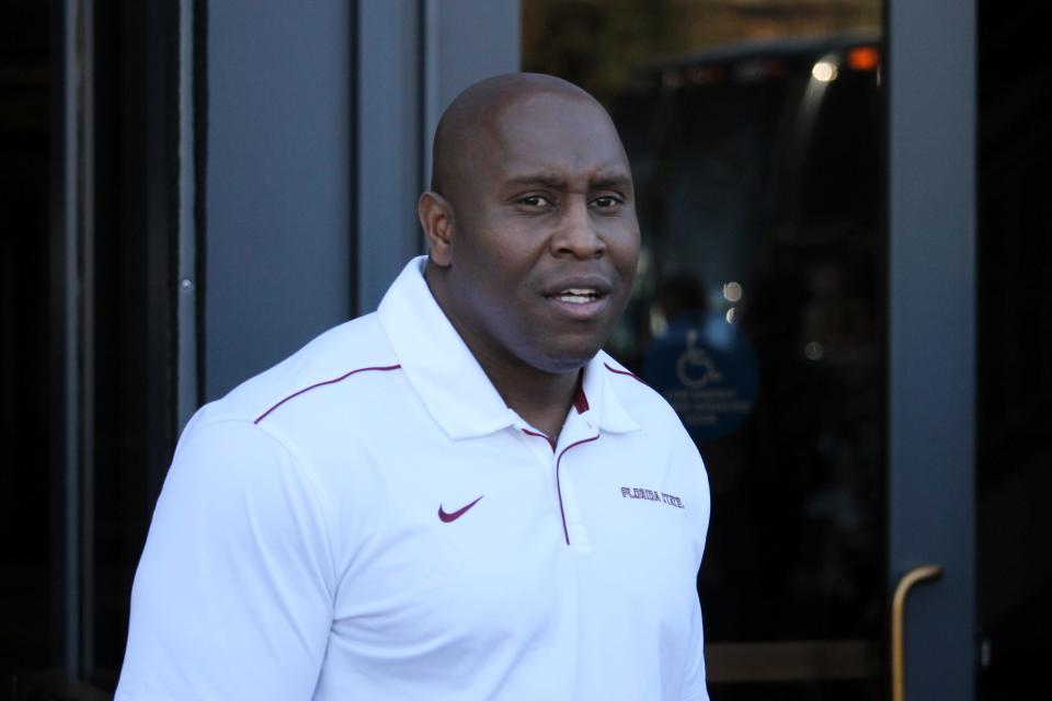 The Ducks hired Carlos Locklyn to be the team's  running backs coach.