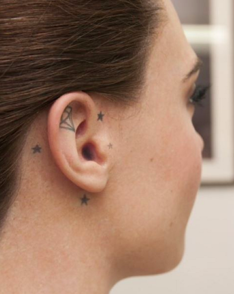 Cara Delevingne’s Tiny Diamond Tattoo