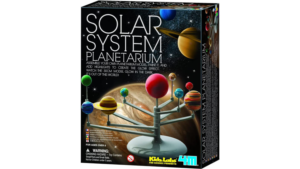 4M 3427 Solar System Planetarium - DIY Glow In The Dark Astronomy Planet Model Stem Toys Gift for Kids & Teens, Girls & Boys Multicolour, 1 EA. (Photo: Amazon SG)