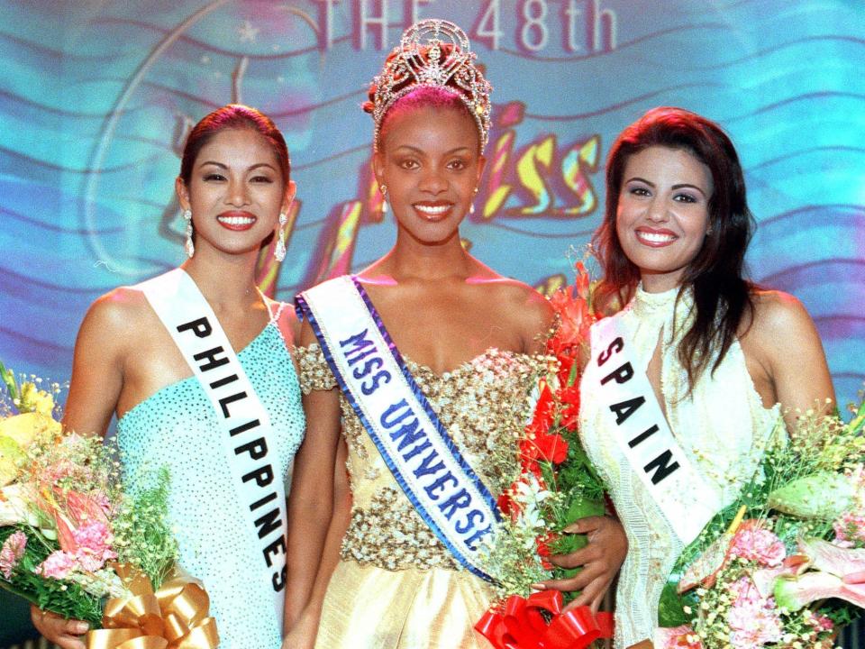 From Left, First Runner-Up Miriam Quiambao, Miss Philippines 1999, Mpule Kwelagobe, Miss Universe 1999, And Second Runner-Up Diana Nogueira, Miss Spain 1999, Pose For Photographers Following The Announcement Of Miss Universe Title May 26, 1999