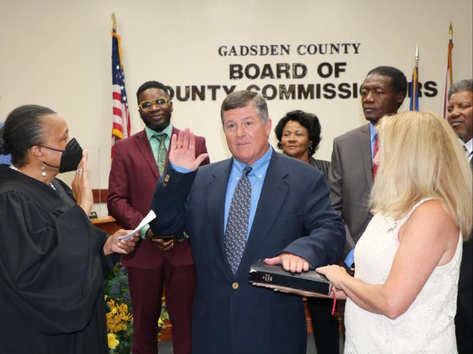 Jeffery Moore asumió el cargo en la Junta de Comisionados del Condado de Gadsden el 2 de agosto después de su nombramiento por el Gobernador Ron DeSantis (Junta de Comisionados del Condado de Gadsden)