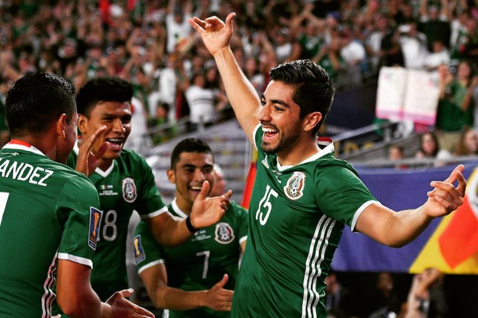 Enemigos” de México se unen para apoyar al Tri en el Mundial