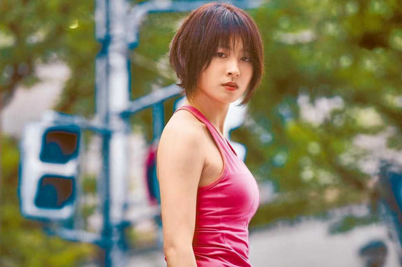 土屋太鳳演出Netflix新劇《今際之國的闖關者》12月10日播出，將展現她俐落武打身手。（圖／Netflix提供）