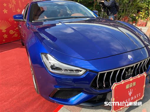 全聯初一福袋最大獎本尊是388萬的「MASERATI Ghibli」。（圖／記者馮珮汶攝）