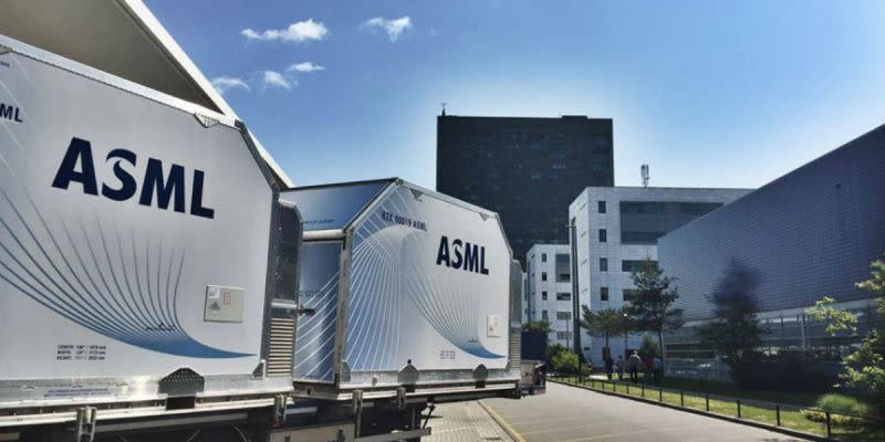 ▲全球光刻機龍頭荷商艾司摩爾（ASML），是目前全球最大的半導體設備商。（圖／取自ASML臉書）