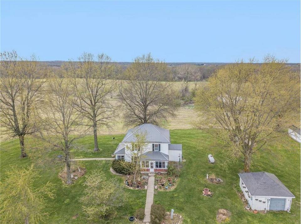 Sold in November 2020, this Holt, Mo., farmhouse and its 910 acres fetched one of the highest sales prices in the Kansas City area.