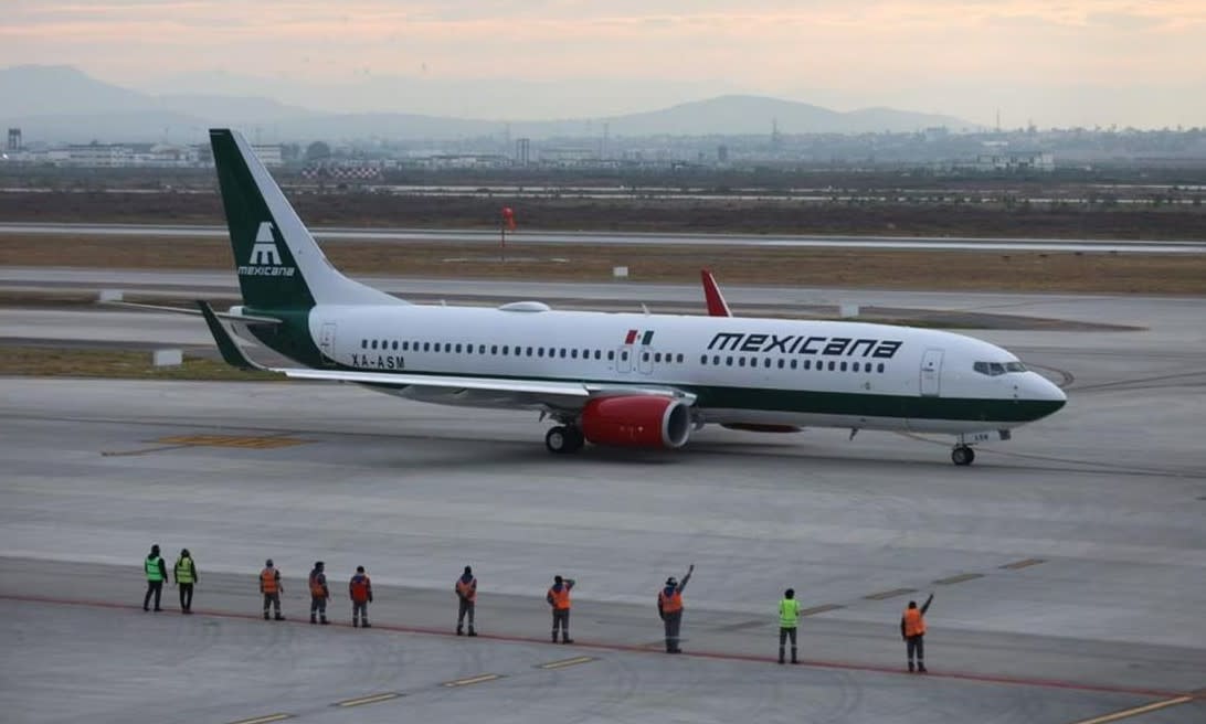 Despegue de Mexicana de Aviación. Foto: Diego Simón/ EL UNIVERSAL